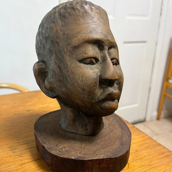 Hand carved sculptural head - Picture 1 of 6